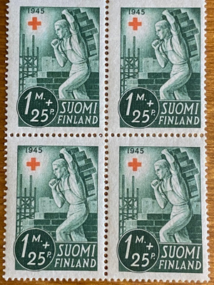 PR 1945 1MK+25PEN NELIÖ**