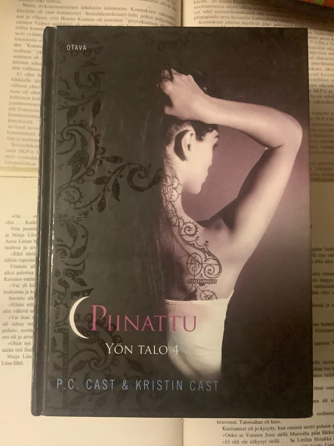 P.C.; Kristin Cast - Yön talo 4: Piinattu (sid.)