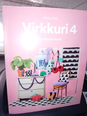Molla Mills : Virkkuri 4 Kurittomat kuosit ( SIS POSTIKULU