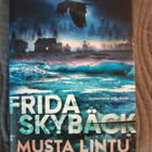 Frida Skybäck: Musta lintu - pikkukuva 1