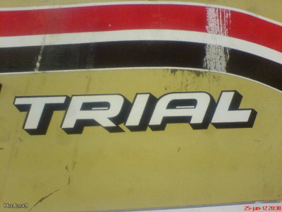 Tunturi Trial 80-87 katteen TRIAL tarra