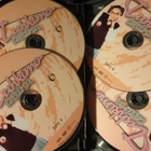 TUHKIMOTARINA 6. DVD - pikkukuva 4