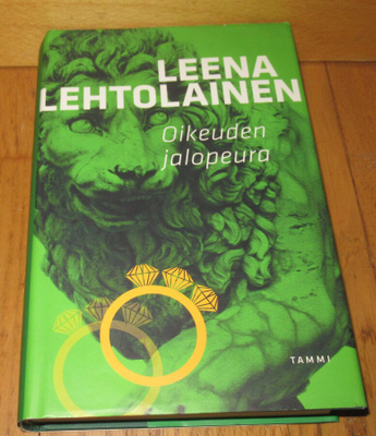 Leena Lehtolainen, Oikeuden jalopeura