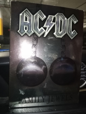 2DVD AC/DC : FAMILY JEWELS ( SIS POSTIKULU)