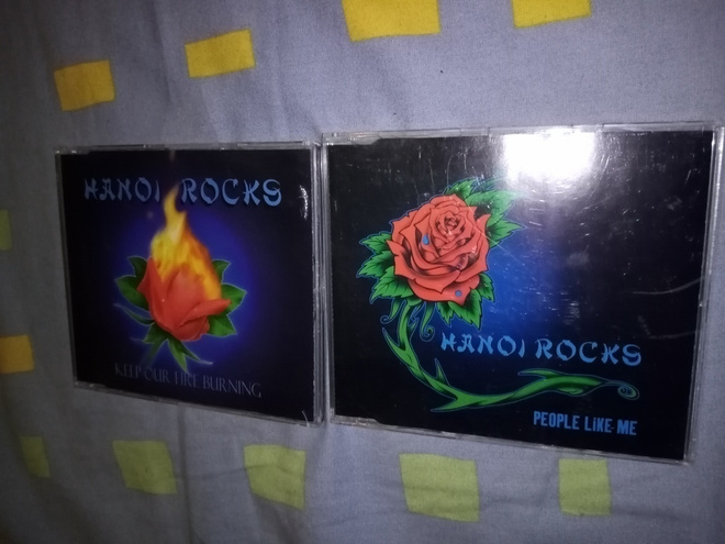 2 KPL CDS HANOI ROCKS People LIKE me / Keep our FIRE burning