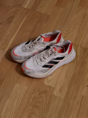 Adidas Boston 10 juoksukengät
