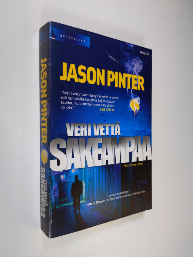 Jason Pinter : Veri vettä sakeampaa