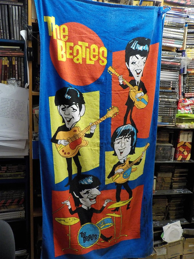 BEATLES PYYHE 80-LUVULTA - UUSI KÄYTTÄMÄTÖN