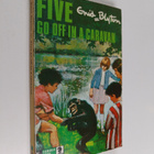 Enid Blyton : Five go off in a caravan - pikkukuva 1
