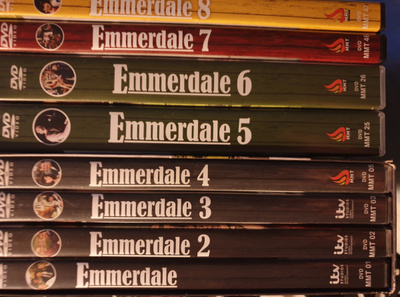 Emmerdale 1 - 8  DVD