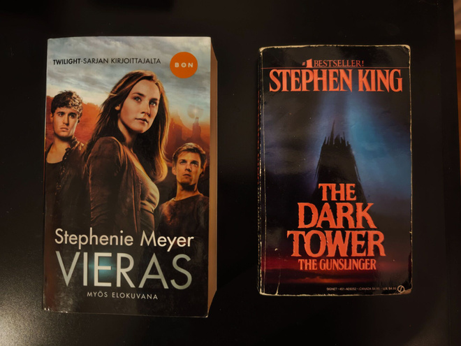 Stephenie Meyer Vieras Stephen King The Dark Tower 1 nidotut