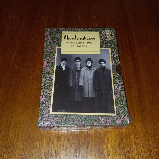 Alivaltiosihteeri - virallinen DVD