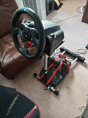 Logitech G29 Driving Force rattiohjain