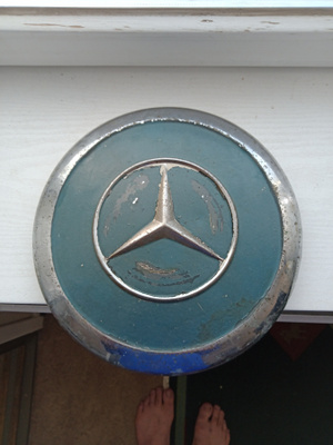 Mercedes Benz pölykapseli, (60-luku).