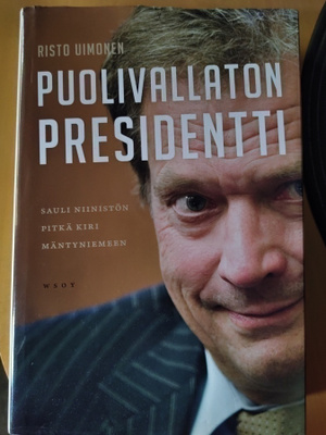 Risto Uimonen - Puolivallaton presidentti kirja