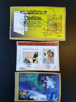 Postimerkki pienoisarkkeja 3 kpl leikkeinä