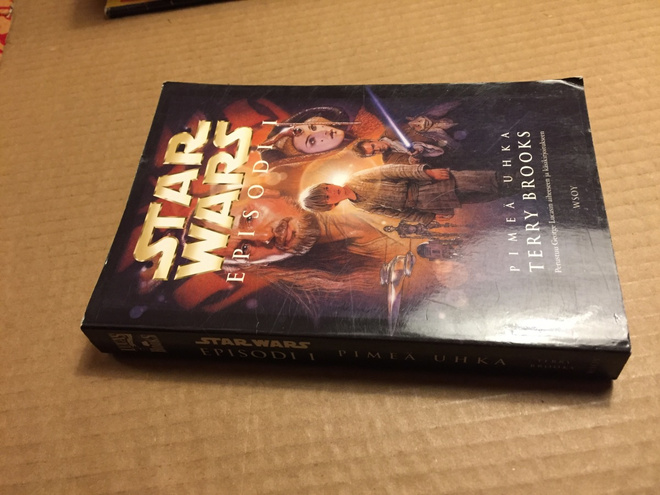 TERRY BROOKS STAR WARS EPISODI 1 PIMEÄ UHKA HYVÄ