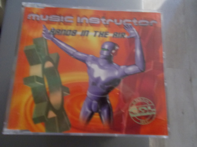 CDM MUSIC INSTRUCTOR ** HANDS IN THE AIR **