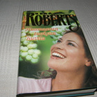 Nora Roberts Huumaavan tuoksun huvila  -sid - pikkukuva 1