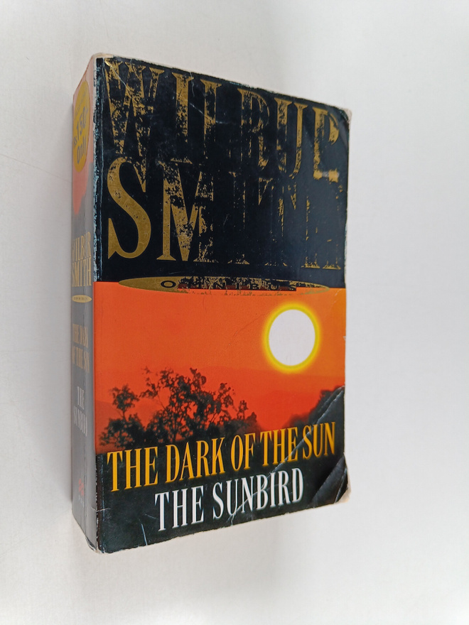 Wilbur Smith : The dark of the sun ; The sunbird (Yhteisn...