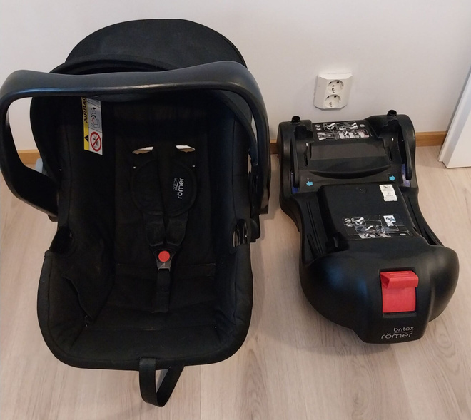 Britax römer turvakaukalo+ isofix telakka