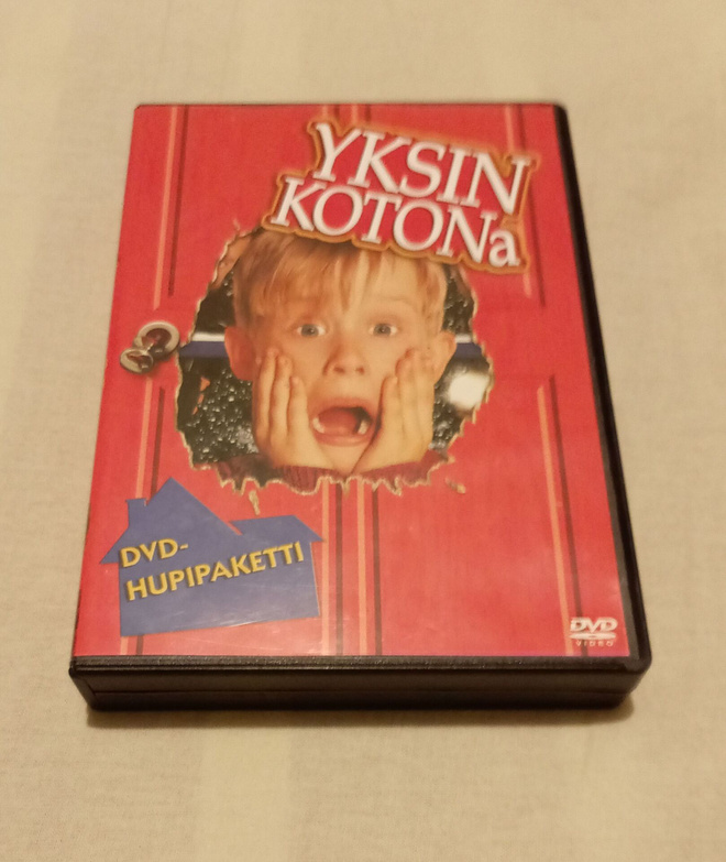 Yksin kotona 1-4 dvd boksi