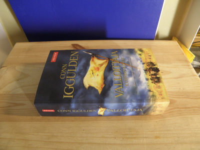 Conn Iggulden Valloittaja Kunnian kentät  (nidottu)
