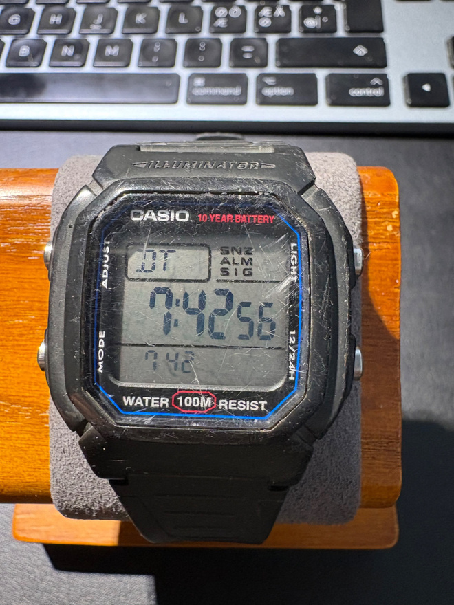 Casio W-800H digitaalinen rannekello