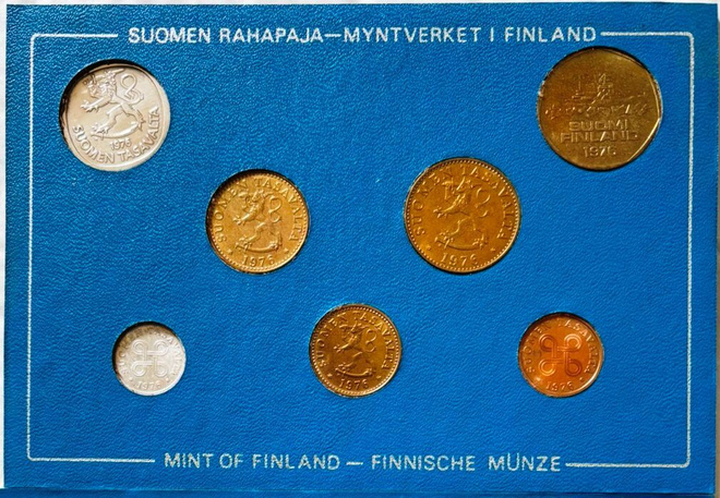 SUOMI 1 penni - 5 markkaa kolikot UNC 1976 alkup. pakkaus