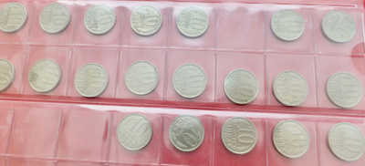 VANHOJA CCCP Kolikoita n 150 kpl Albumissa alk 1939