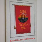 Pirjo Kaihovaara : Juurella lipun punaisen : työväenjärje... - pikkukuva 1