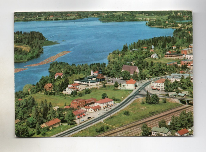 Lempäälä:  kirkonkylää (Velj.Karhumäki  3075)