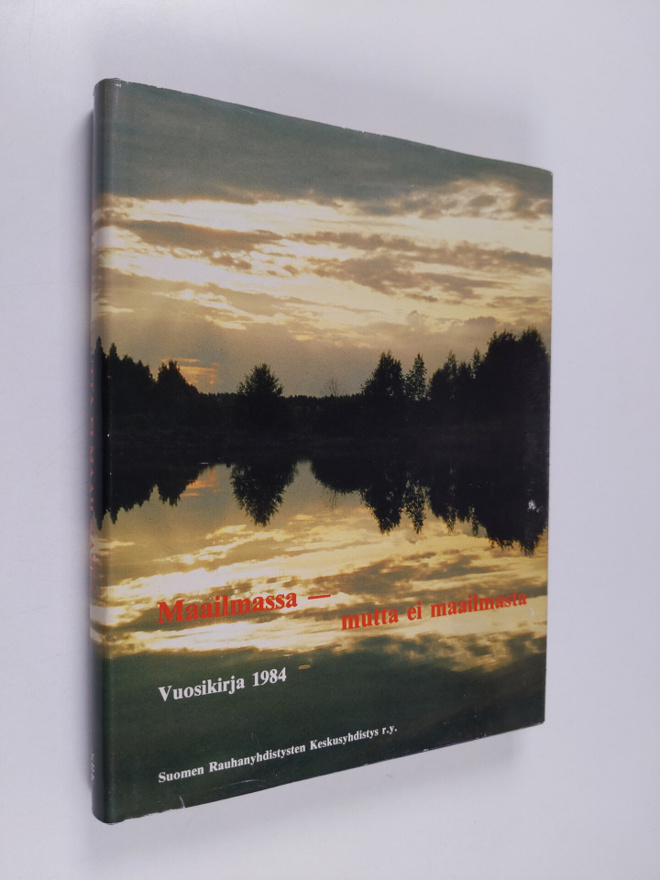 Voitto (toim.) Savela : Maailmassa - mutta ei maailmasta ...