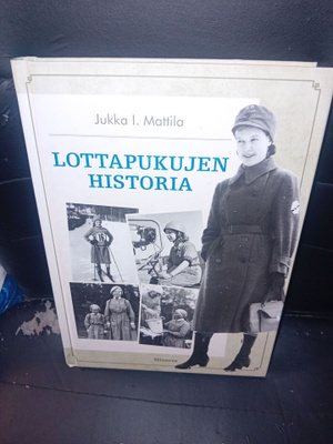 Mattila : Lottapukujen historia  ( SIS POSTIKULU )