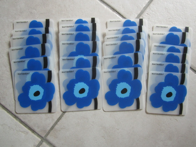 MARIMEKKO UNIKKO LASINALUSTA 2€/KPL