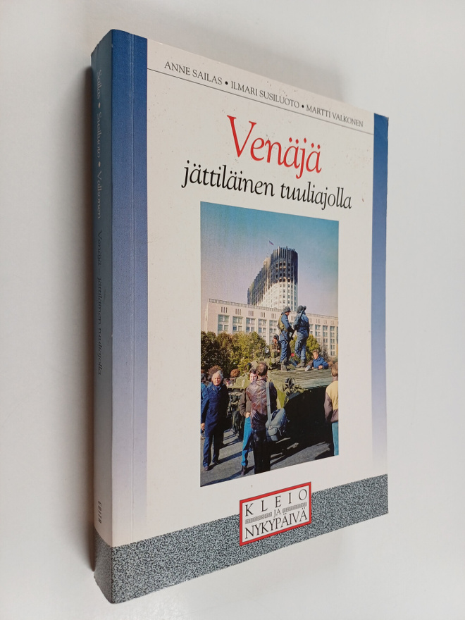 Ilmari Susiluoto ym. : Venäjä - jättiläinen tuuliajolla