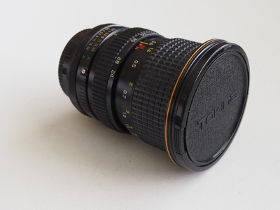 Tokina AT-X 24-40 mm.1:2,8 objekti,postikuluineen pakettina.