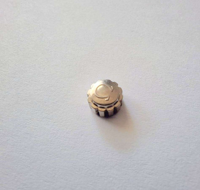 Omega teräs vetonuppi
