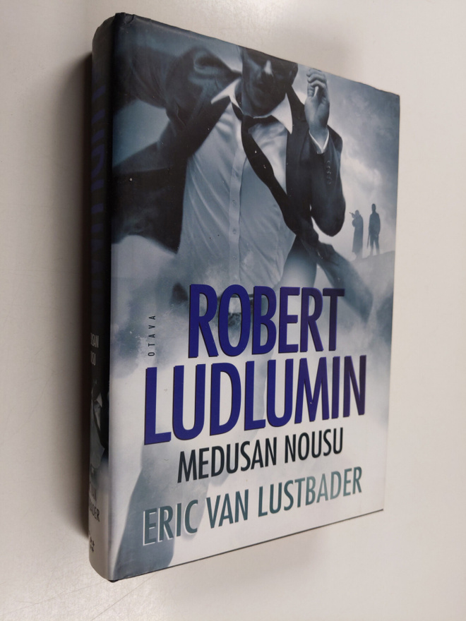 Eric Van Lustbader : Robert Ludlumin Medusan nousu