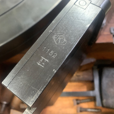 LS-26 pikakiväärin Lippaantäyttölaite