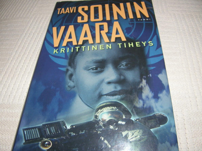 Taavi Soininvaara Kriittinen tiheys -sid