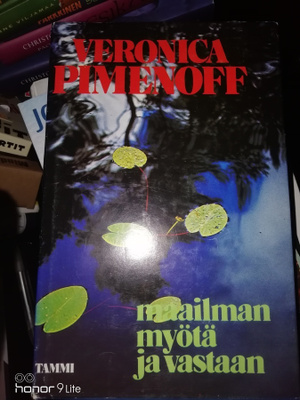 Veronika Pimenoff Maailman myötä ja vastaan