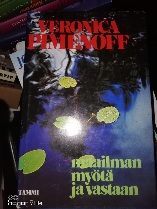Veronika Pimenoff Maailman myötä ja vastaan