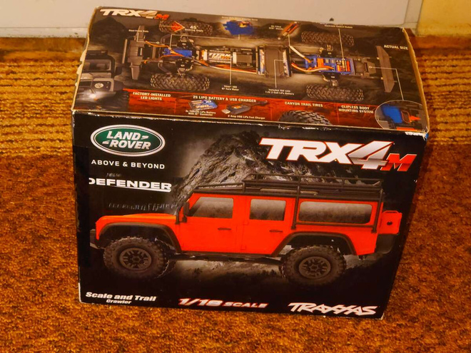 TRAXXAS TRX4m LAND ROVER VIHREÄ 1/18 UUSI