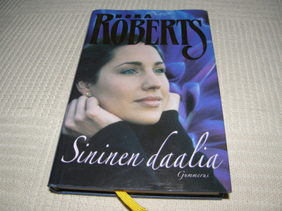 Nora Roberts Sininen daalia -sid