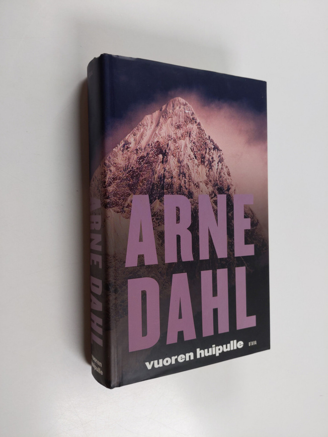 Arne Dahl : Vuoren huipulle