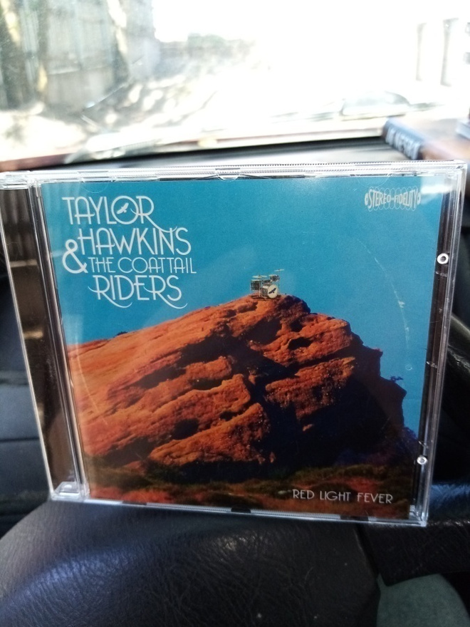CD TAYLOR HAWKINS &  COATTAIL RIDERS :  RED LIGHT FEVER