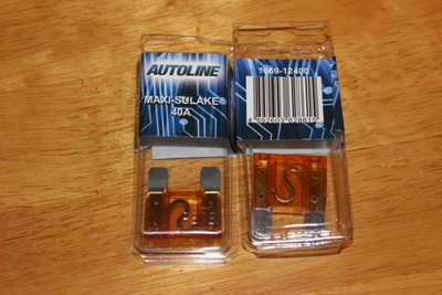 5kpl Maxi-sulake 40A - UUSIA