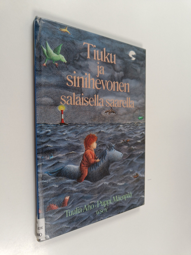 Tuulia Aho ym. : Tiuku ja sinihevonen salaisella saarella