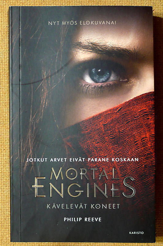 Philip Reeve: Mortal engines Kävelevät koneet (pokkari)